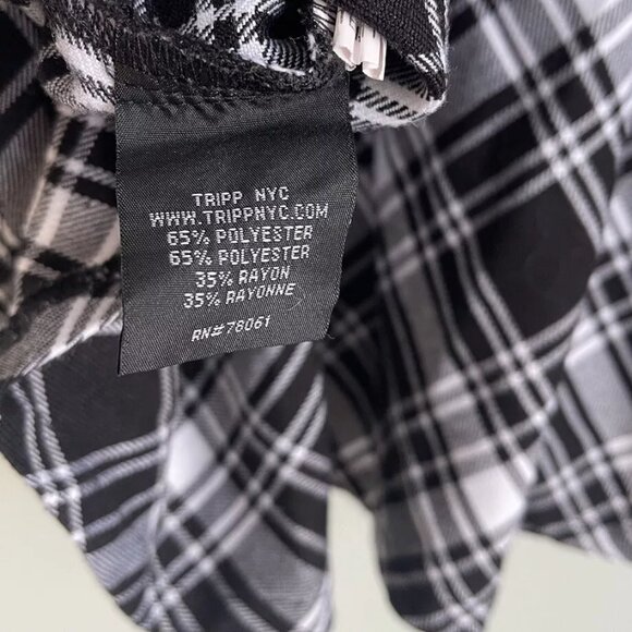 Tripp NYC Daang Goodman Black Plaid Pleated Mini Skirt - Picture 6 of 8